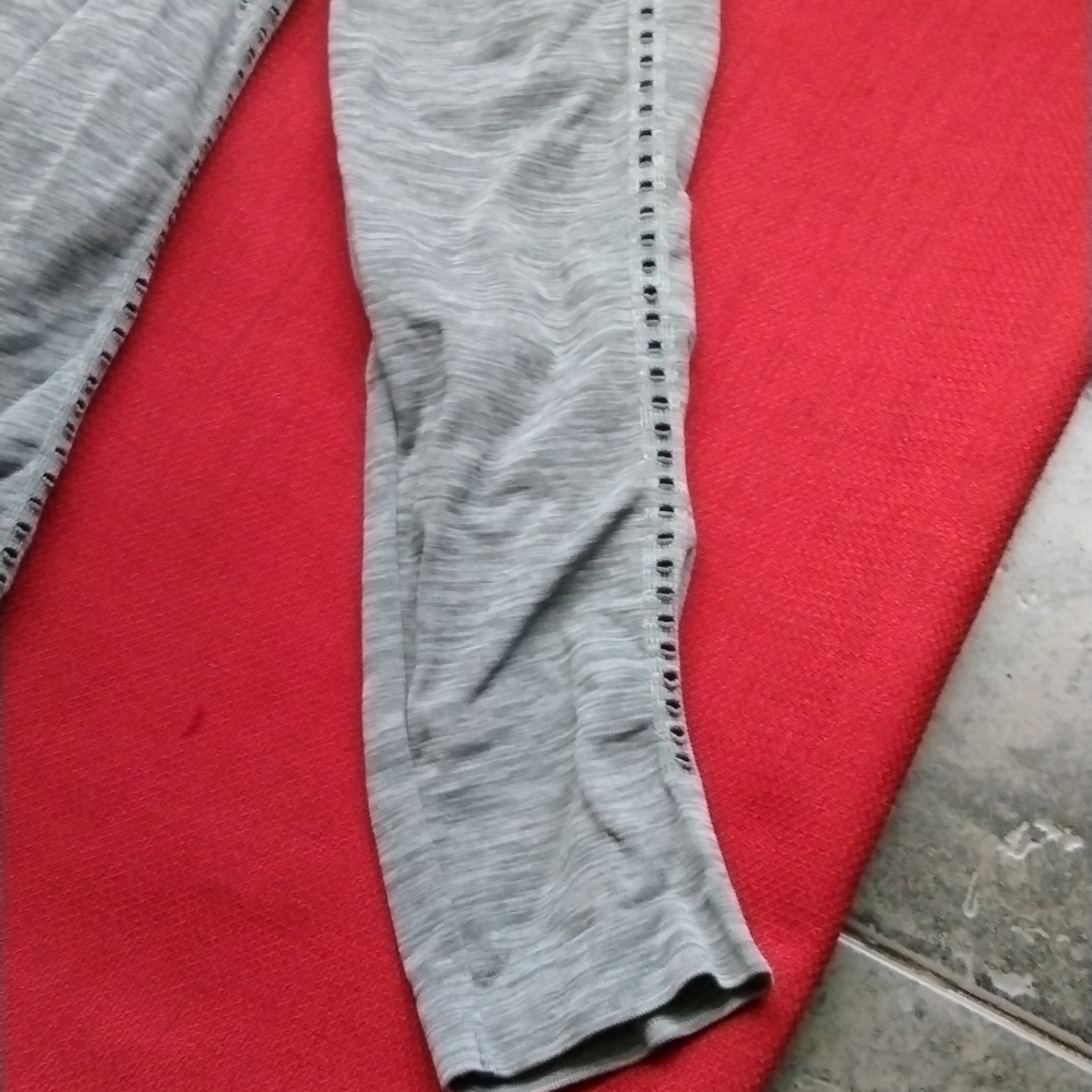 ATHLETA SHIRT - Picture 4 of 10